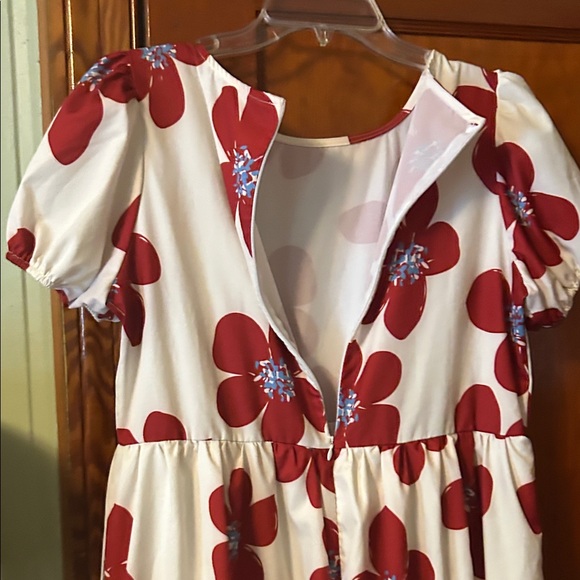 Floral Puff Shirt Sleeve Midi Dress - Picture 6 of 6